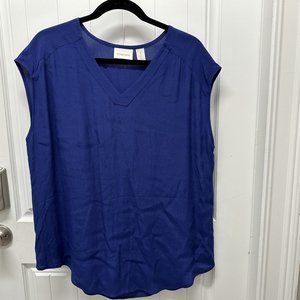 Chico's Blue Top size 1 Boxy V Neck Top Blouse Rayon